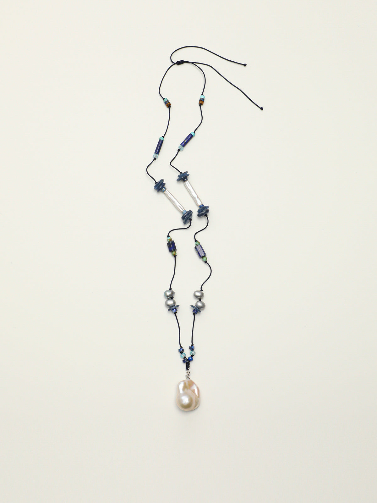 OMN015 Blue Ridge Pearl Shadow Necklace