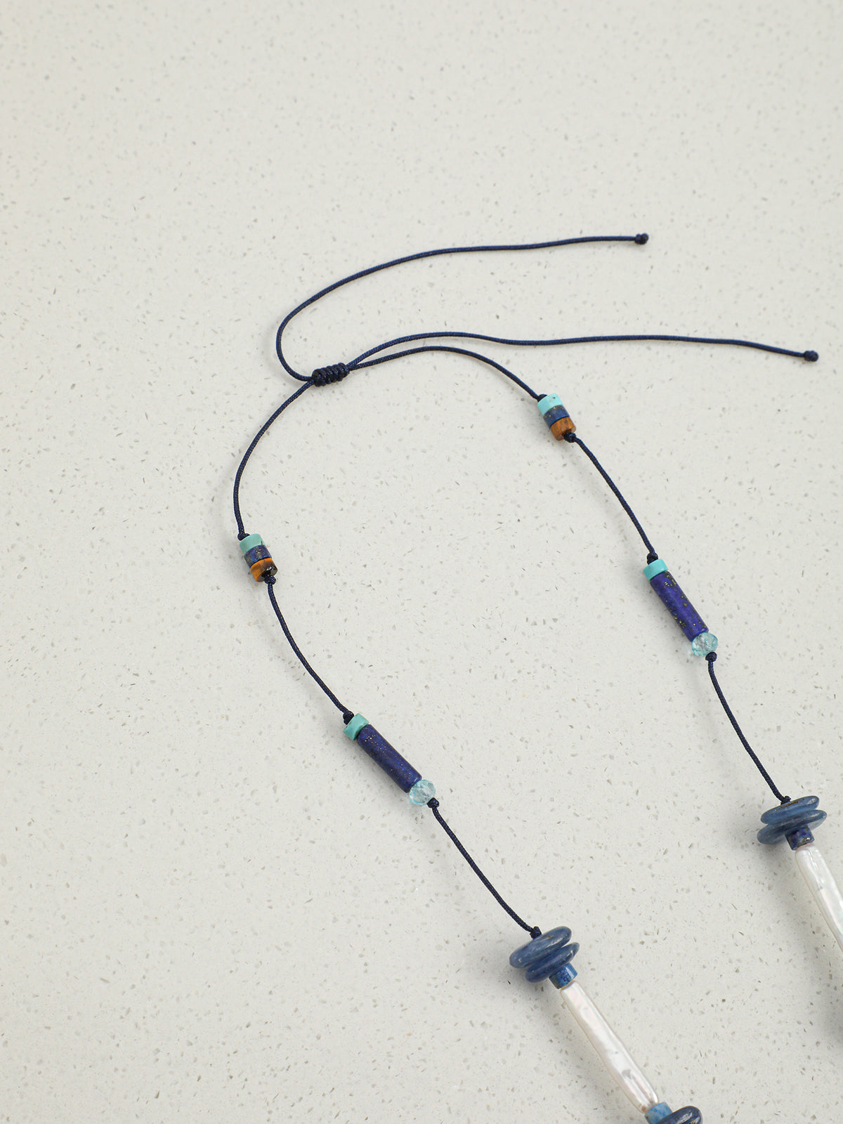 OMN015 Blue Ridge Pearl Shadow Necklace