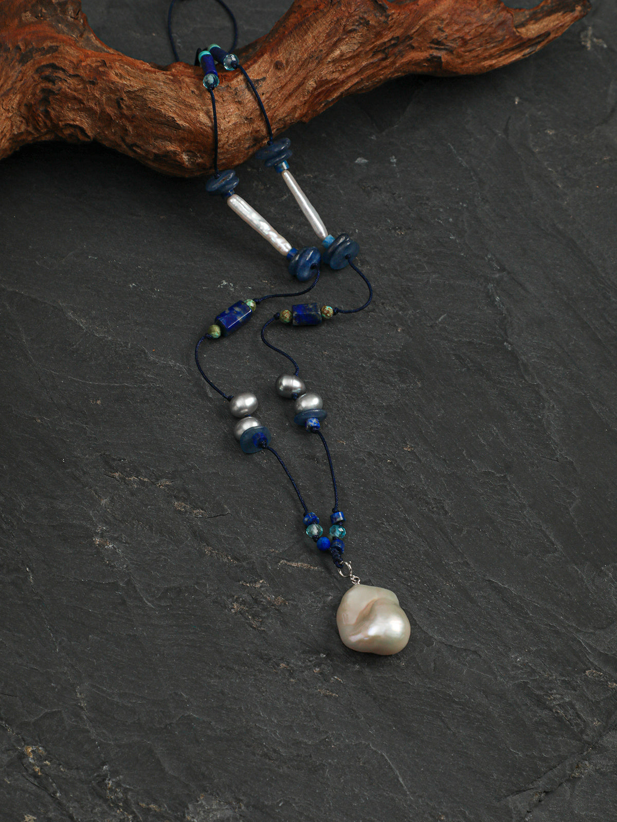 OMN015 Blue Ridge Pearl Shadow Necklace