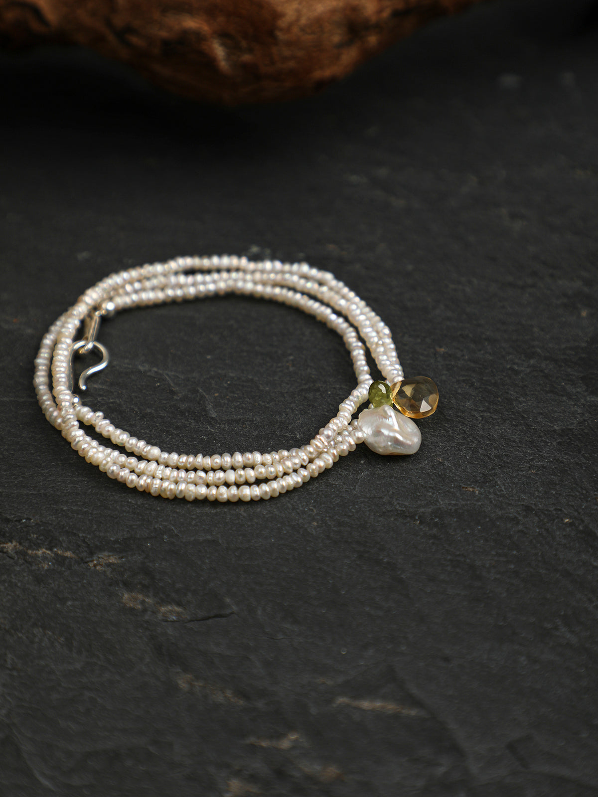 OMN006 Simple Ripple Gem Pendant Necklace