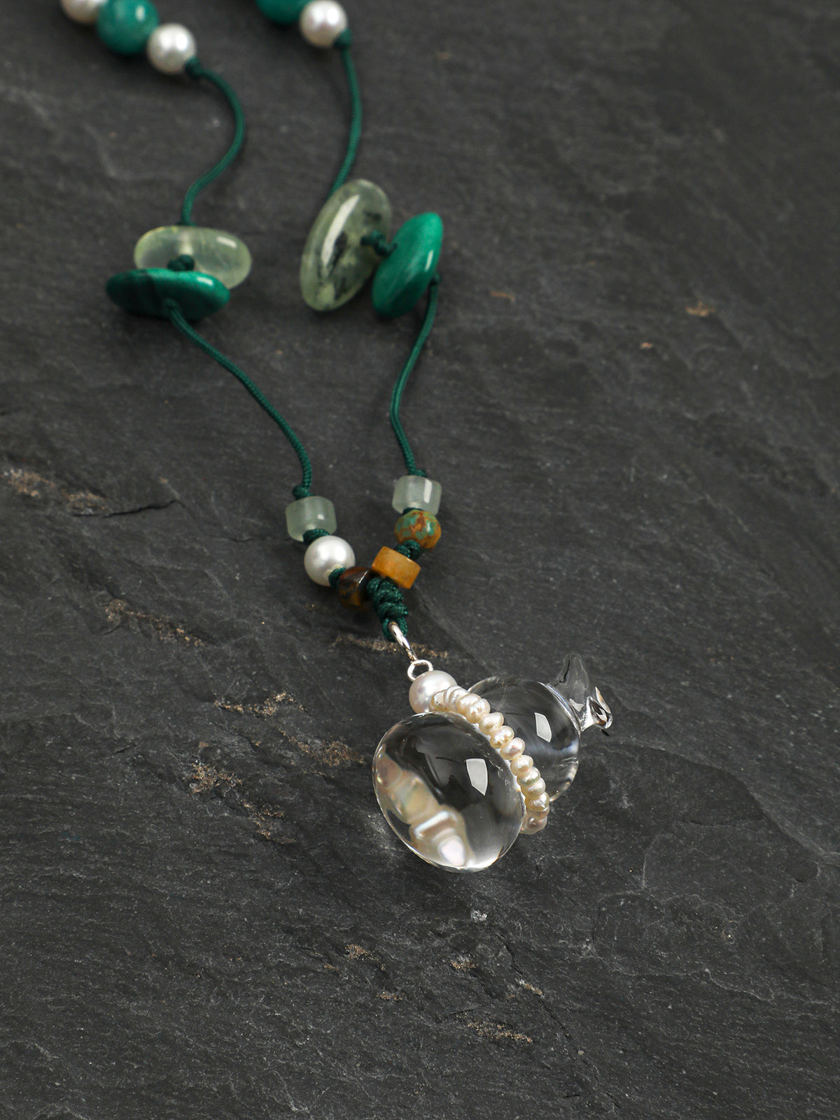 OMN011 Emerald Brook Roaming Gem Necklace
