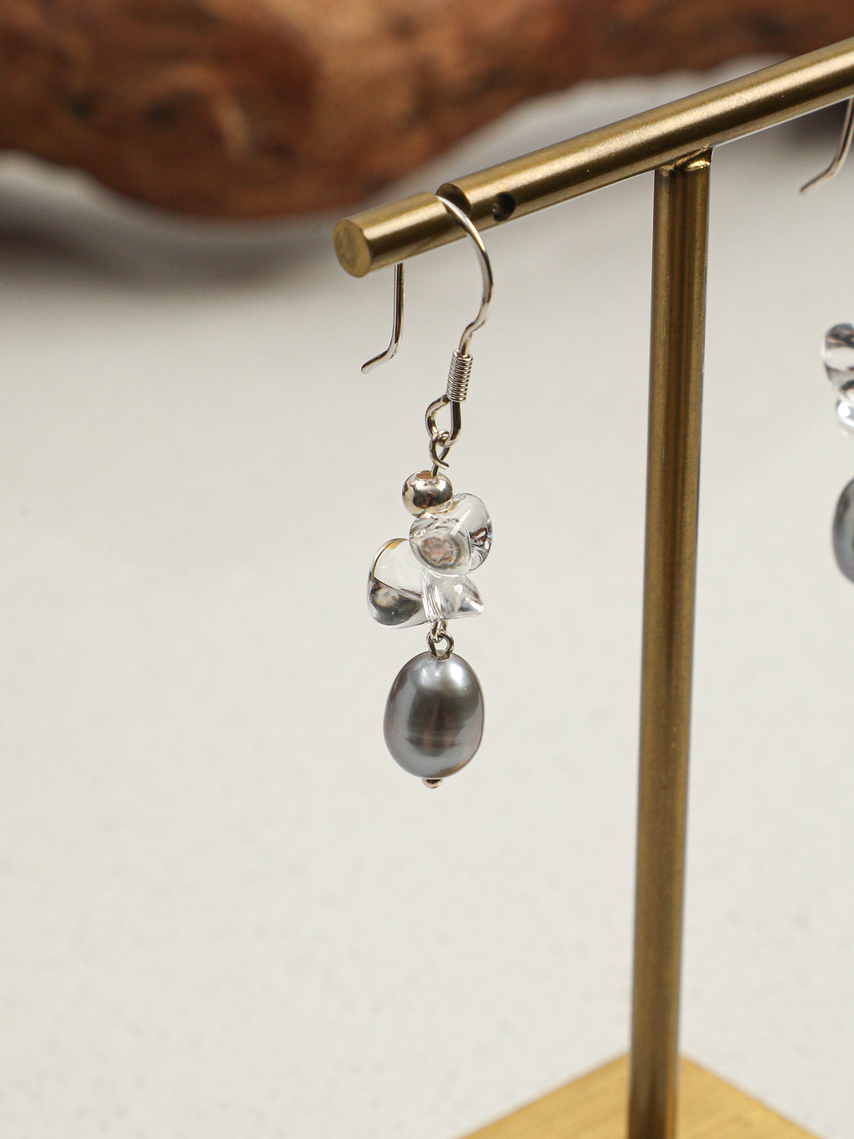 OME007 Clear Crystal Grey Pearl Earrings