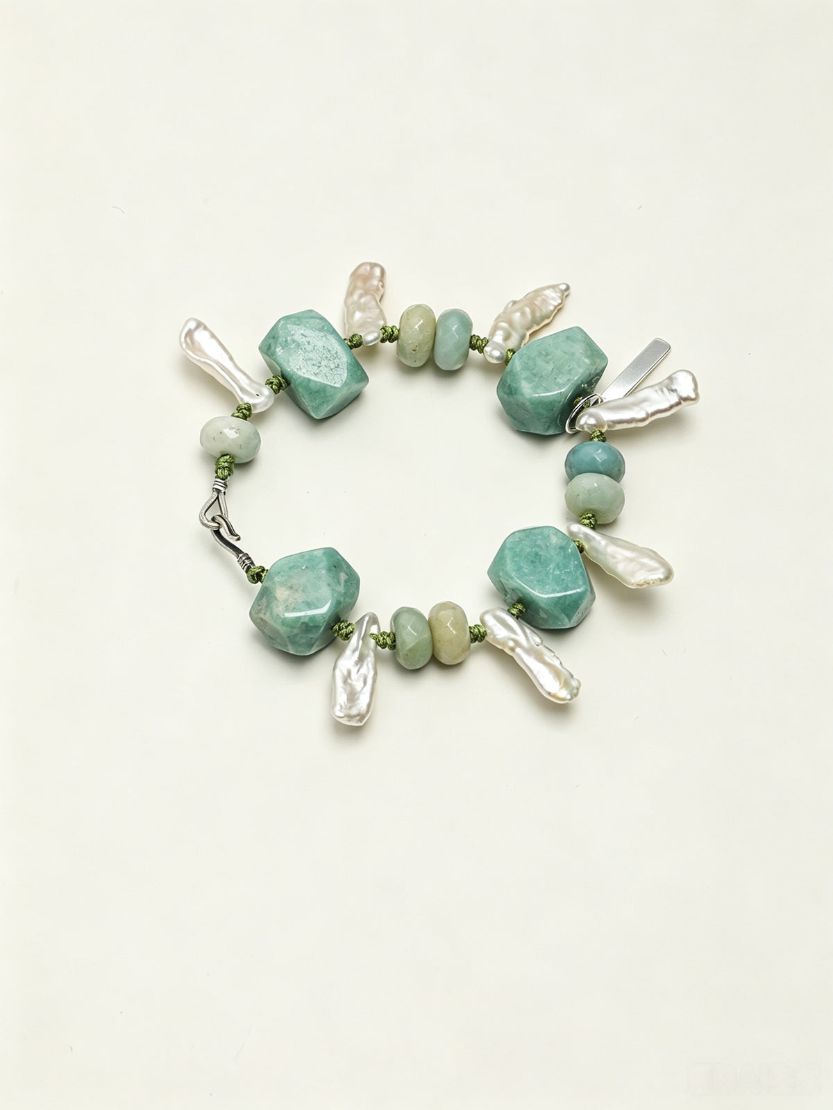 OMB020 Cloud Stream Pale Jade Bracelet