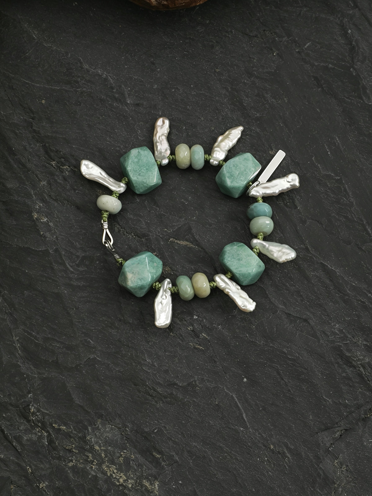 OMB020 Cloud Stream Pale Jade Bracelet