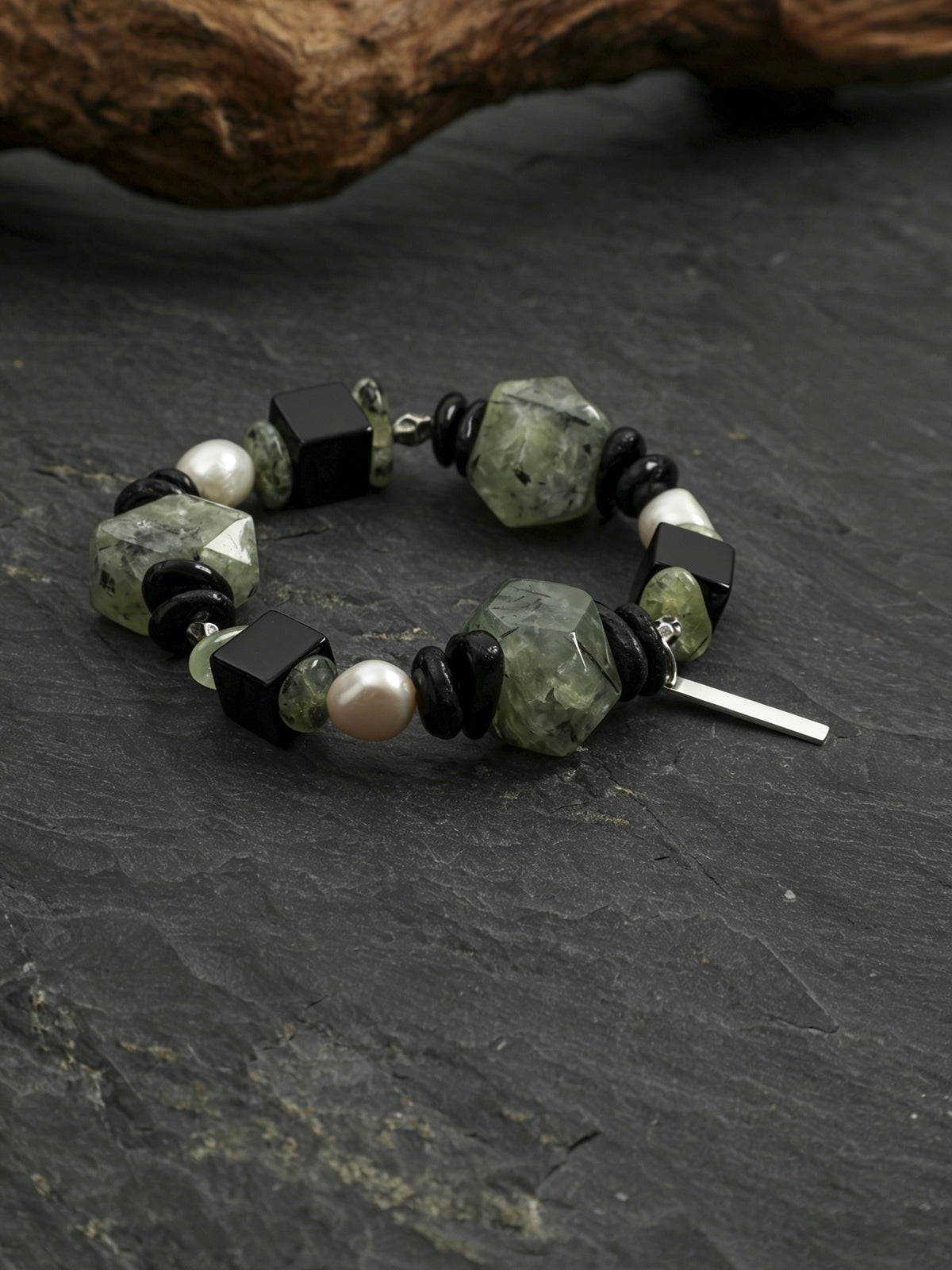 OMB009 Prehnite Ink Gem Bracelet