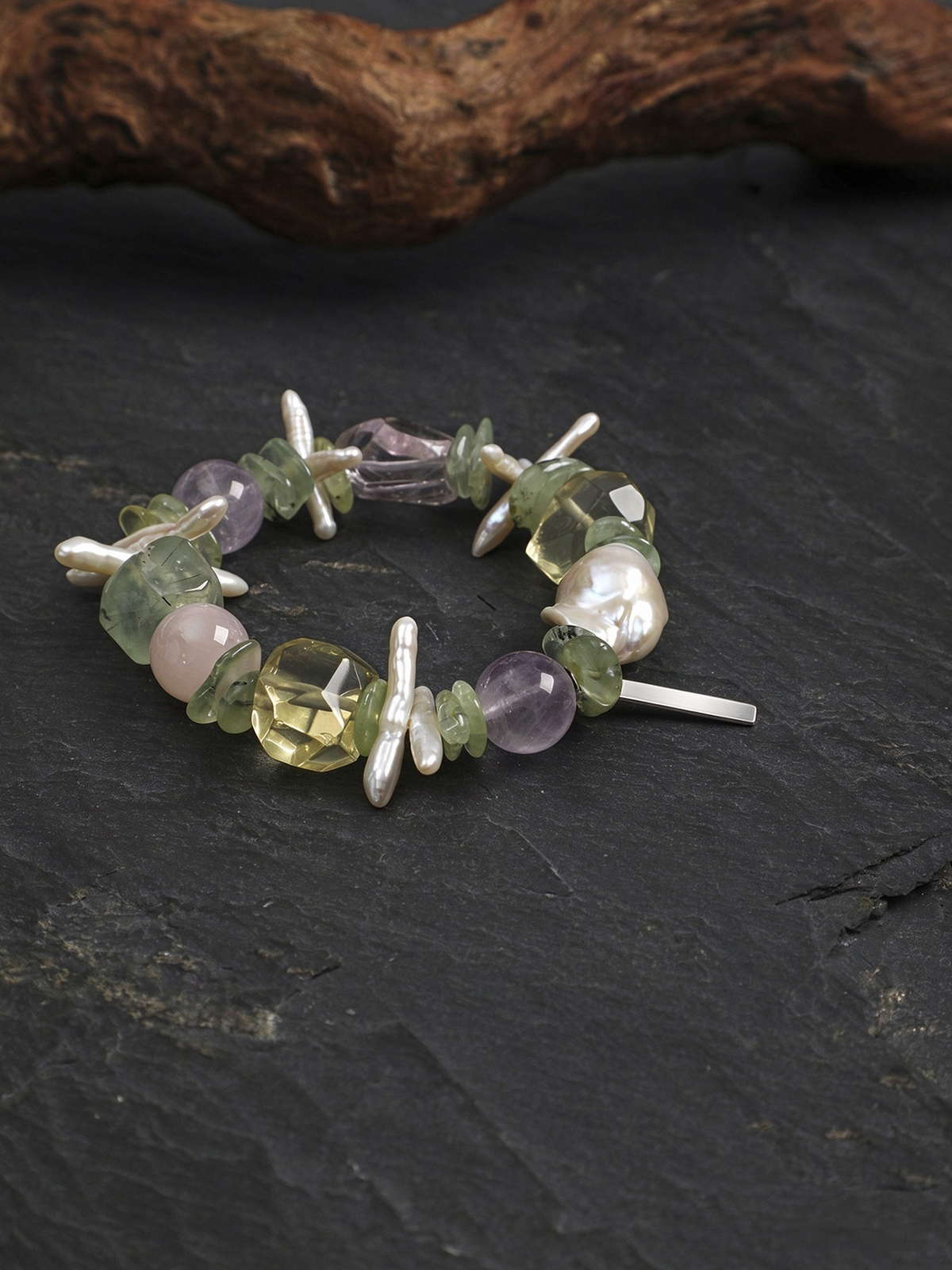 OMB011 Light Green Ripple Magic Pearl Bracelet