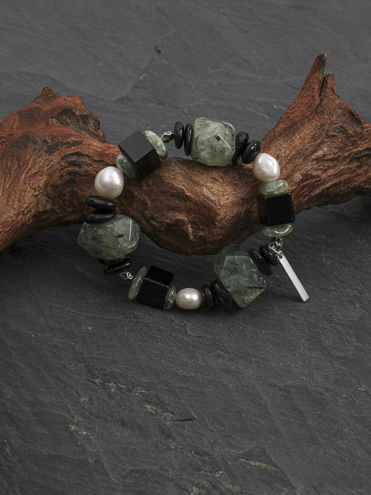 OMB009 Prehnite Ink Gem Bracelet